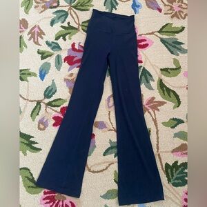 Lululemon Groove Pants in True Navy size 2